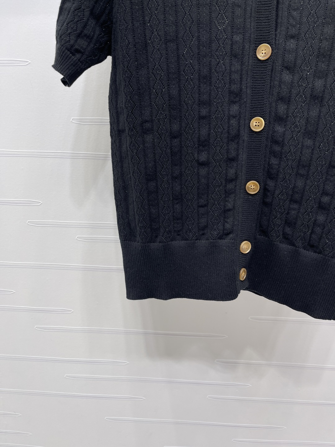 Women's short sleeves